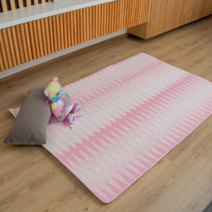 Características 13 Tapete de juego y gateo doble faz. Es una alfombra de juego y gateo decorativa , para tus espacios del hogar.