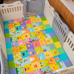 Características 11 Tapete de juego y gateo doble faz. Es una alfombra de juego y gateo decorativa , para tus espacios del hogar.